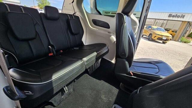 2023 Chrysler Pacifica Plug-In Hybrid Limited