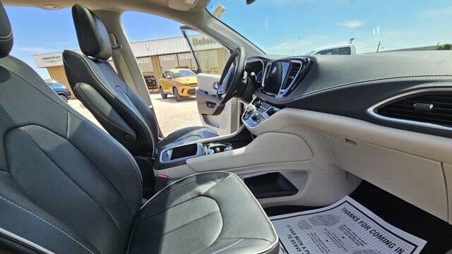 2023 Chrysler Pacifica Plug-In Hybrid Limited