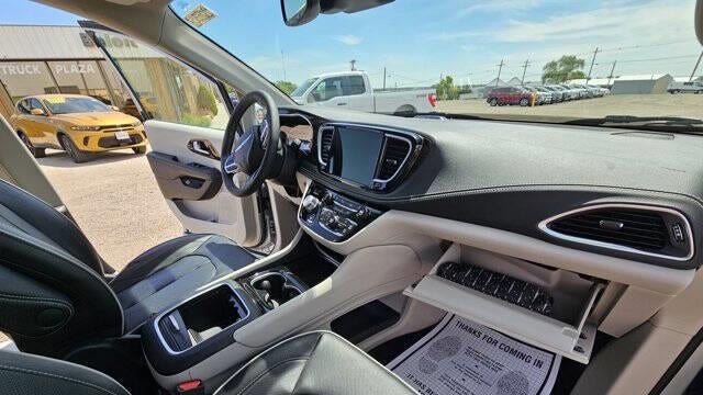 2023 Chrysler Pacifica Plug-In Hybrid Limited