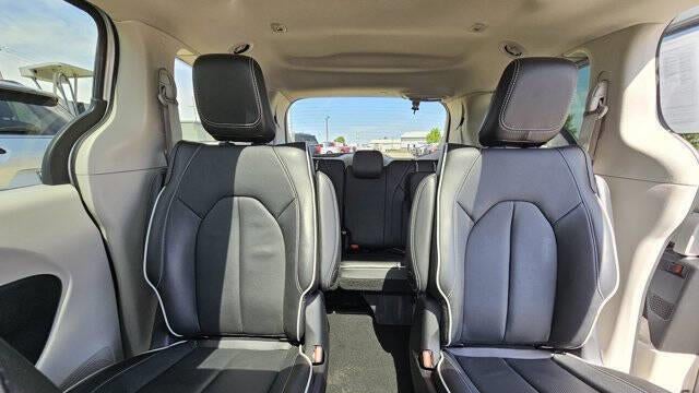 2023 Chrysler Pacifica Plug-In Hybrid Limited