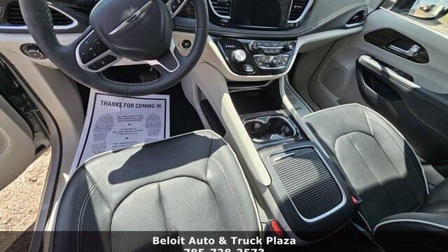 2023 Chrysler Pacifica Plug-In Hybrid Limited