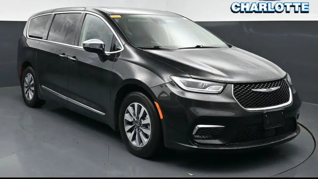 2023 Chrysler Pacifica Plug-In Hybrid Limited