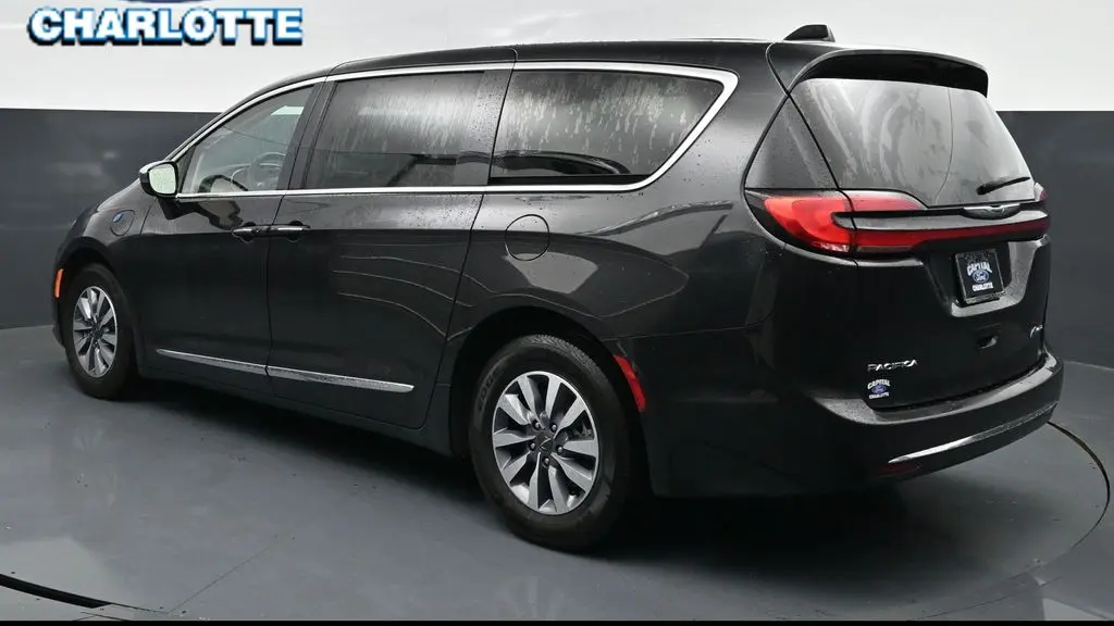 2023 Chrysler Pacifica Plug-In Hybrid Limited