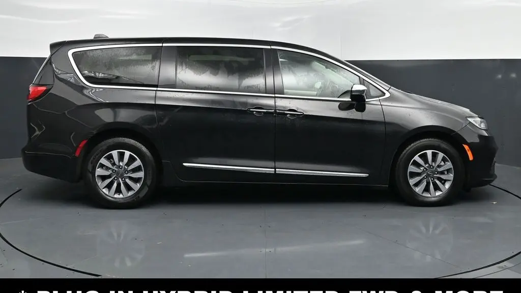 2023 Chrysler Pacifica Plug-In Hybrid Limited