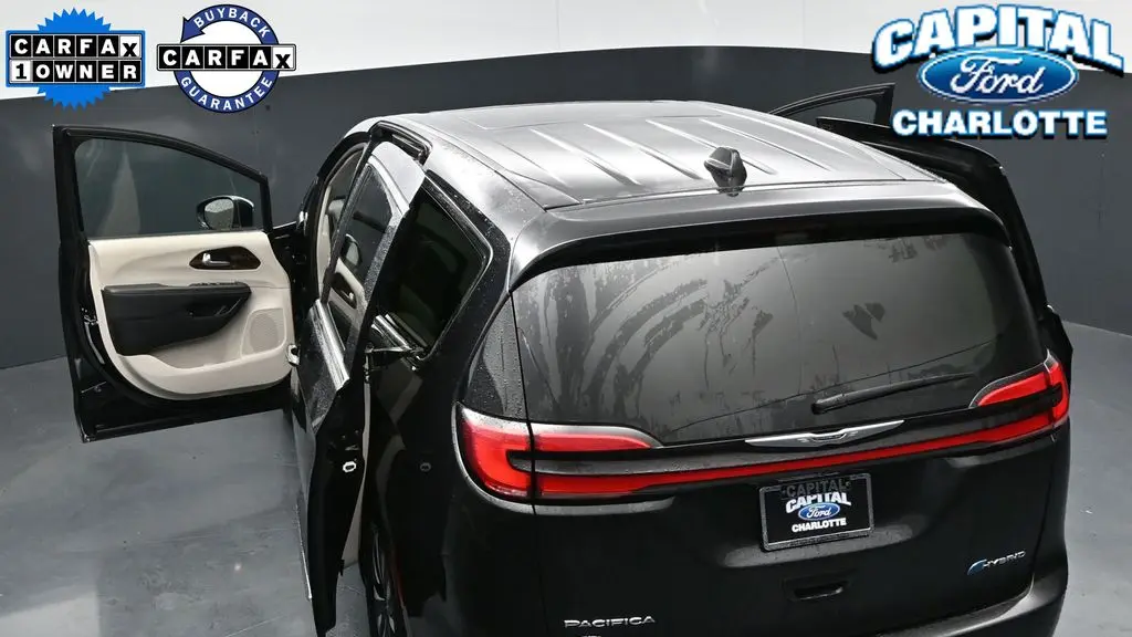 2023 Chrysler Pacifica Plug-In Hybrid Limited