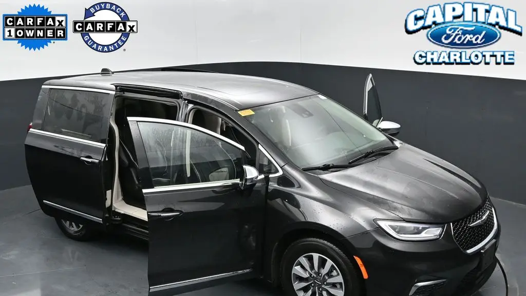 2023 Chrysler Pacifica Plug-In Hybrid Limited