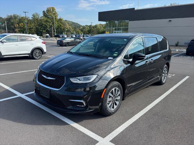 2024 Chrysler Pacifica - $23,900