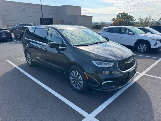 2024 Chrysler Pacifica - $23,900