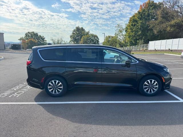 2024 Chrysler Pacifica - $23,900