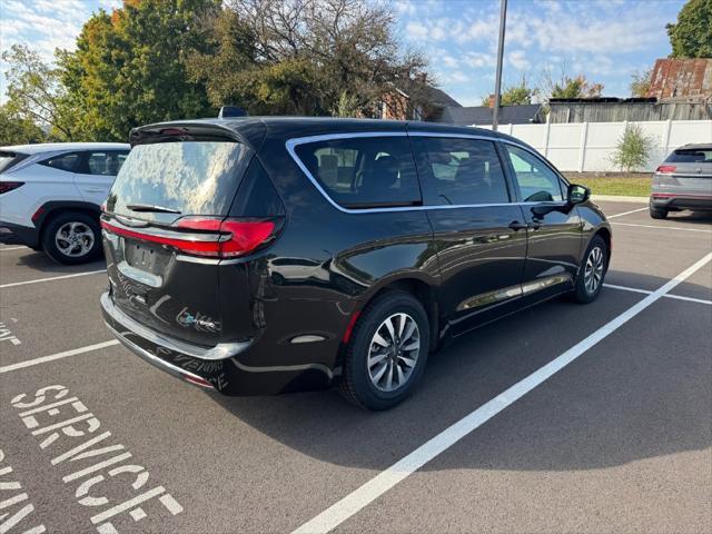2024 Chrysler Pacifica - $23,900