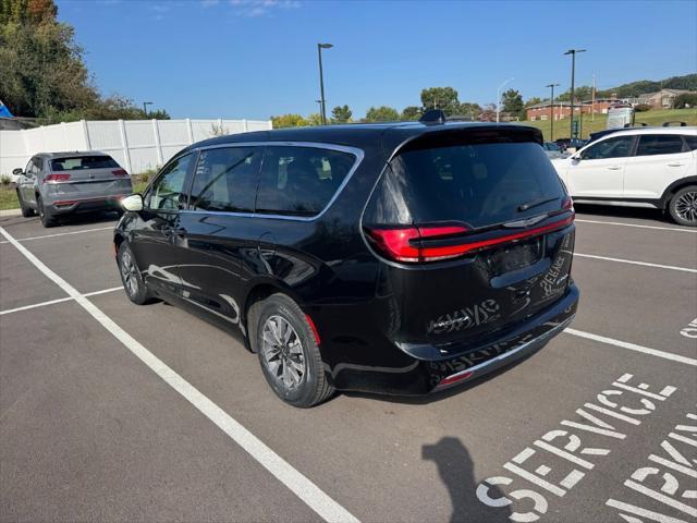 2024 Chrysler Pacifica - $23,900
