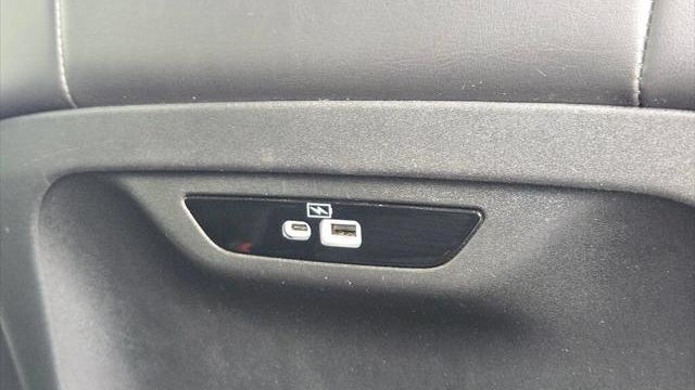 2024 Chrysler Pacifica Plug-In Hybrid S Appearance