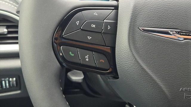 2024 Chrysler Pacifica Plug-In Hybrid S Appearance