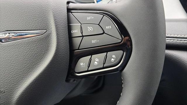 2024 Chrysler Pacifica Plug-In Hybrid S Appearance