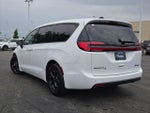 2024 Pacifica Plug-In Hybrid Thumbnail 14