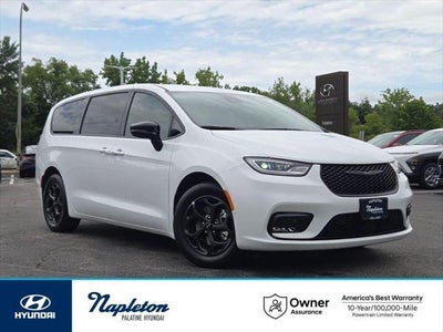 2024 Chrysler Pacifica Plug-In Hybrid S Appearance 4DR Mini-Van
