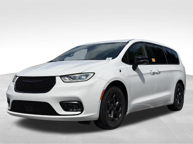 2024 Chrysler Pacifica - $30,197