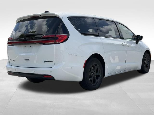 2024 Chrysler Pacifica - $30,197