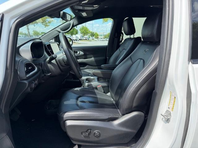 2024 Chrysler Pacifica - $30,197