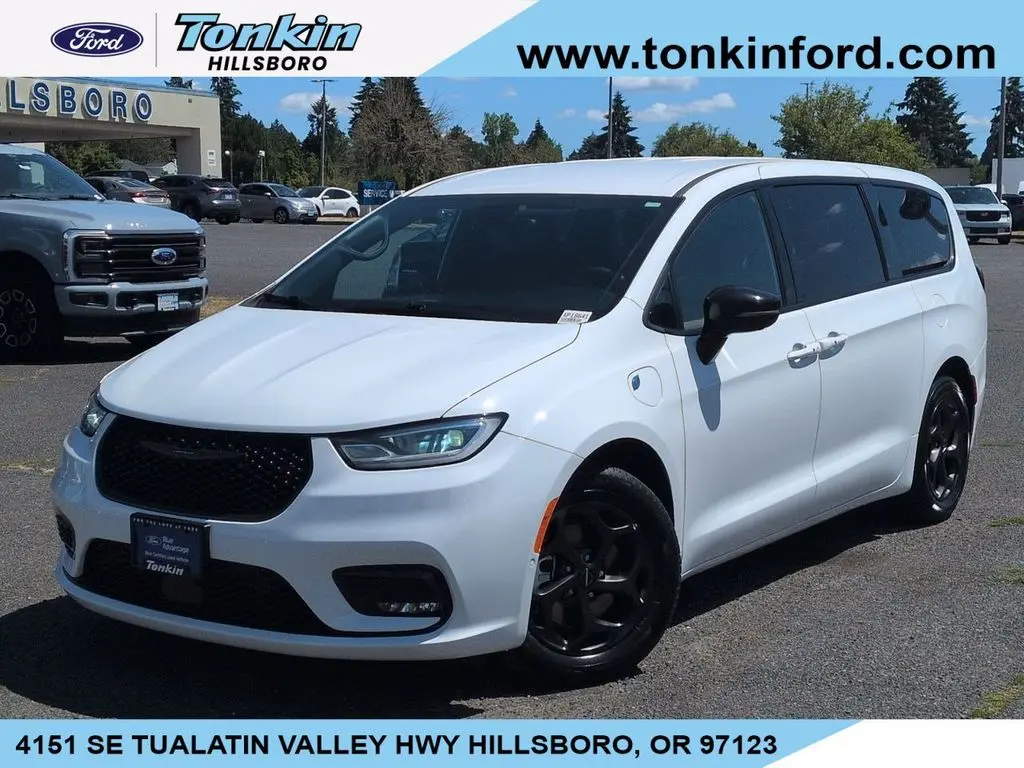 2024 Chrysler Pacifica - $32,238