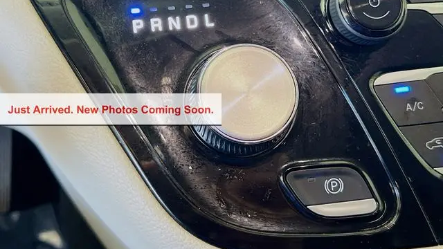 2024 Chrysler Pacifica Plug-In Hybrid Road Tripper