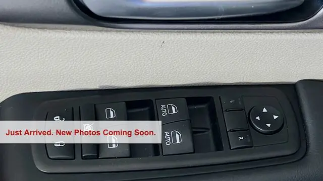 2024 Chrysler Pacifica Plug-In Hybrid Road Tripper