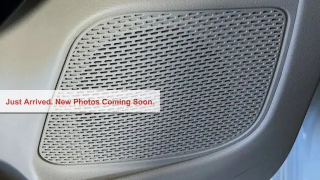 2024 Chrysler Pacifica Plug-In Hybrid Road Tripper
