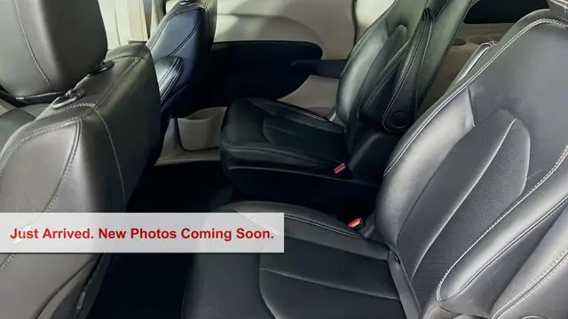 2024 Chrysler Pacifica Plug-In Hybrid Road Tripper