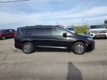 2024 Pacifica Plug-In Hybrid Thumbnail 3