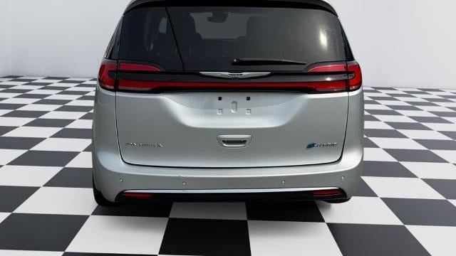 2024 Chrysler Pacifica Plug-In Hybrid Premium S Appearance