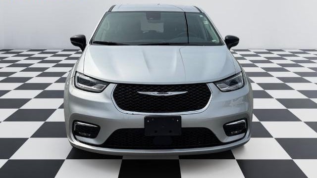 2024 Chrysler Pacifica Plug-In Hybrid Premium S Appearance