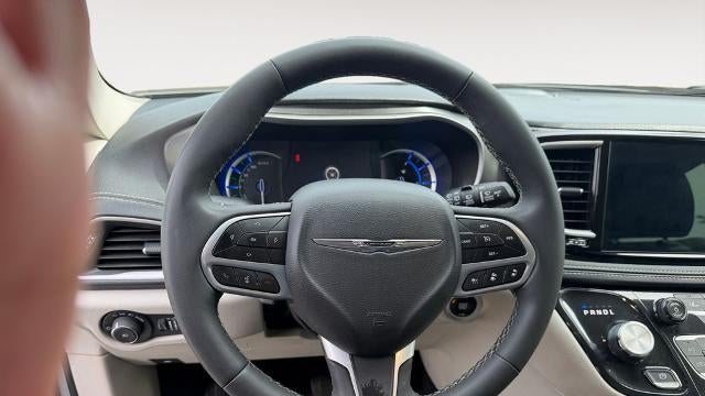 2024 Chrysler Pacifica Plug-In Hybrid Premium S Appearance