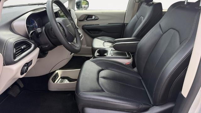 2024 Chrysler Pacifica Plug-In Hybrid Road Tripper