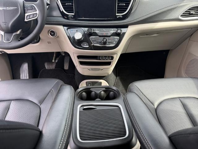 2024 Chrysler Pacifica - $22,849