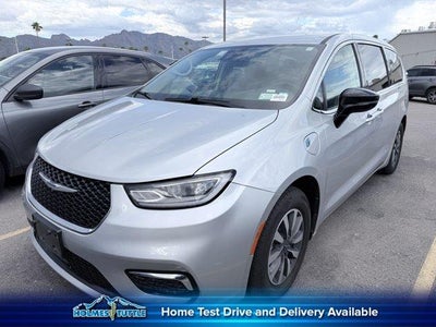 2024 Chrysler Pacifica Plug-In Hybrid Select 4DR Mini-Van