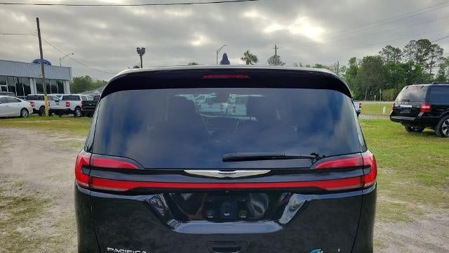 2024 Chrysler Pacifica Plug-In Hybrid Road Tripper