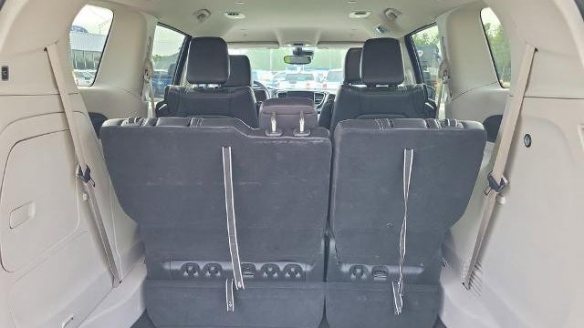 2024 Chrysler Pacifica Plug-In Hybrid Road Tripper
