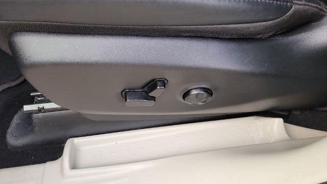 2024 Chrysler Pacifica Plug-In Hybrid Road Tripper