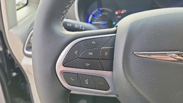 2024 Chrysler Pacifica Plug-In Hybrid Road Tripper
