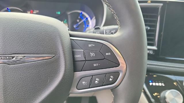 2024 Chrysler Pacifica Plug-In Hybrid Road Tripper