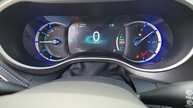 2024 Chrysler Pacifica Plug-In Hybrid Road Tripper