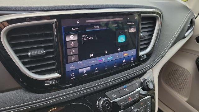 2024 Chrysler Pacifica Plug-In Hybrid Road Tripper