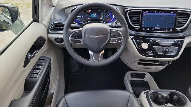 2024 Chrysler Pacifica Plug-In Hybrid Road Tripper