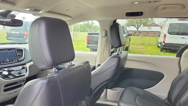 2024 Chrysler Pacifica Plug-In Hybrid Road Tripper