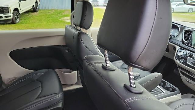 2024 Chrysler Pacifica Plug-In Hybrid Road Tripper