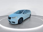 2022 Pacifica Hybrid Thumbnail 4
