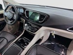 2023 Pacifica Plug-In Hybrid Thumbnail 26
