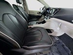 2023 Pacifica Plug-In Hybrid Thumbnail 28