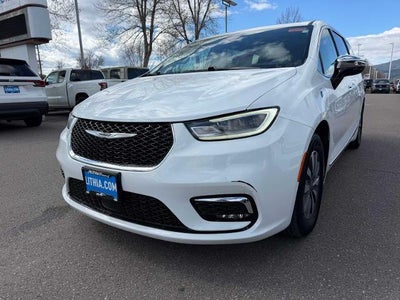 2023 Chrysler Pacifica Plug-In Hybrid Limited 4DR Mini-Van