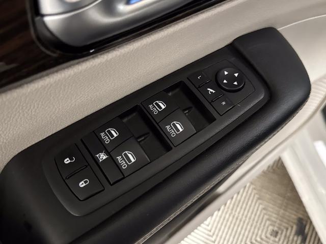 2023 Chrysler Pacifica - $22,500